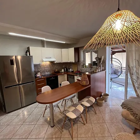 Apartment Dreamcatcher /ρετιρέ με θέα θάλασσα Athens